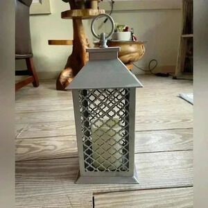 Kirklands Fireless candle lantern